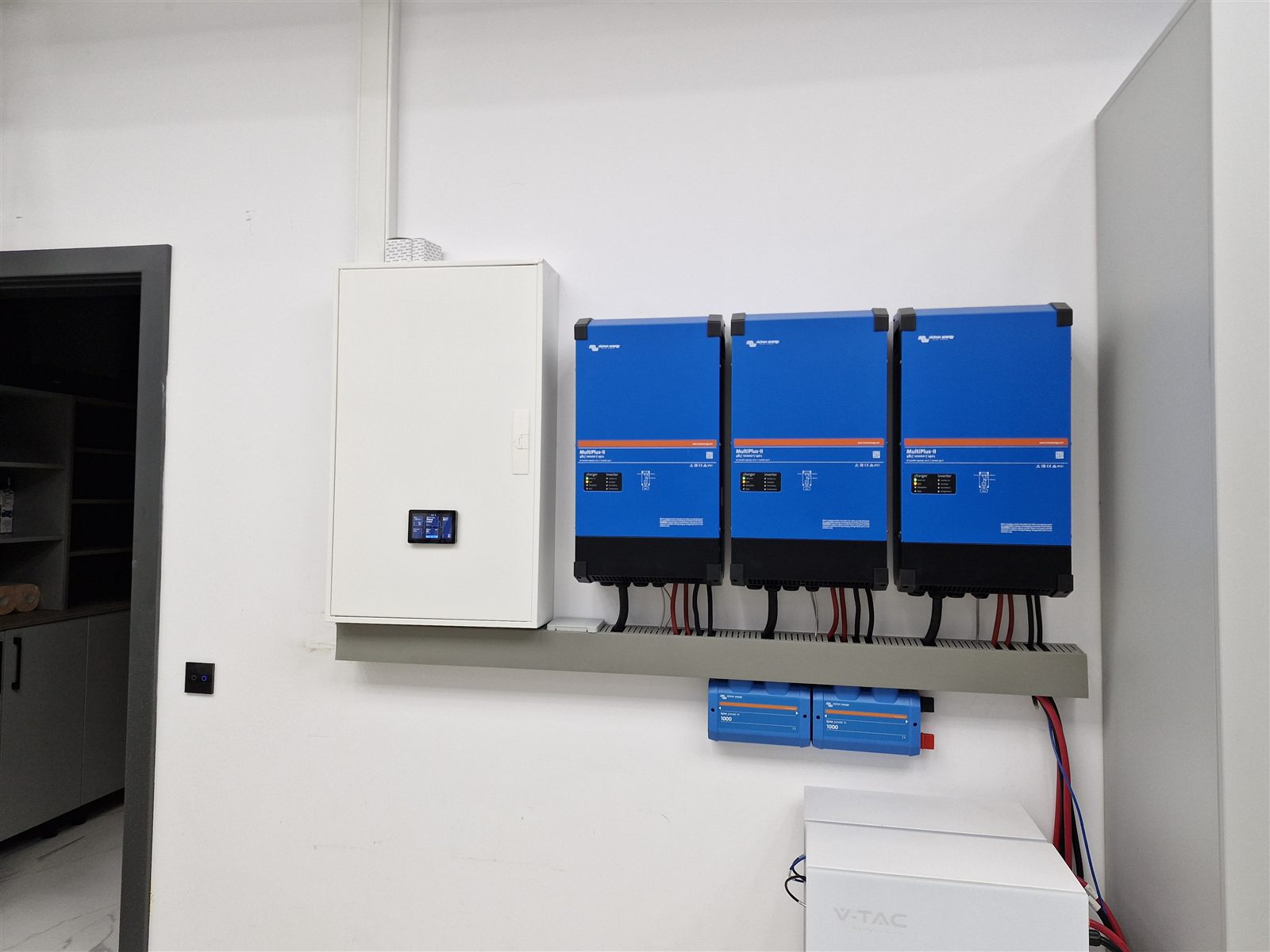 Sistem fotovoltaic 50 kW cu 64 kWh stocare – de la un on-grid nefuncțional la un ESS complet, în Prahova